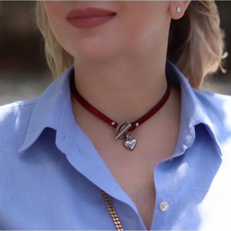 Leather heart choker in red color