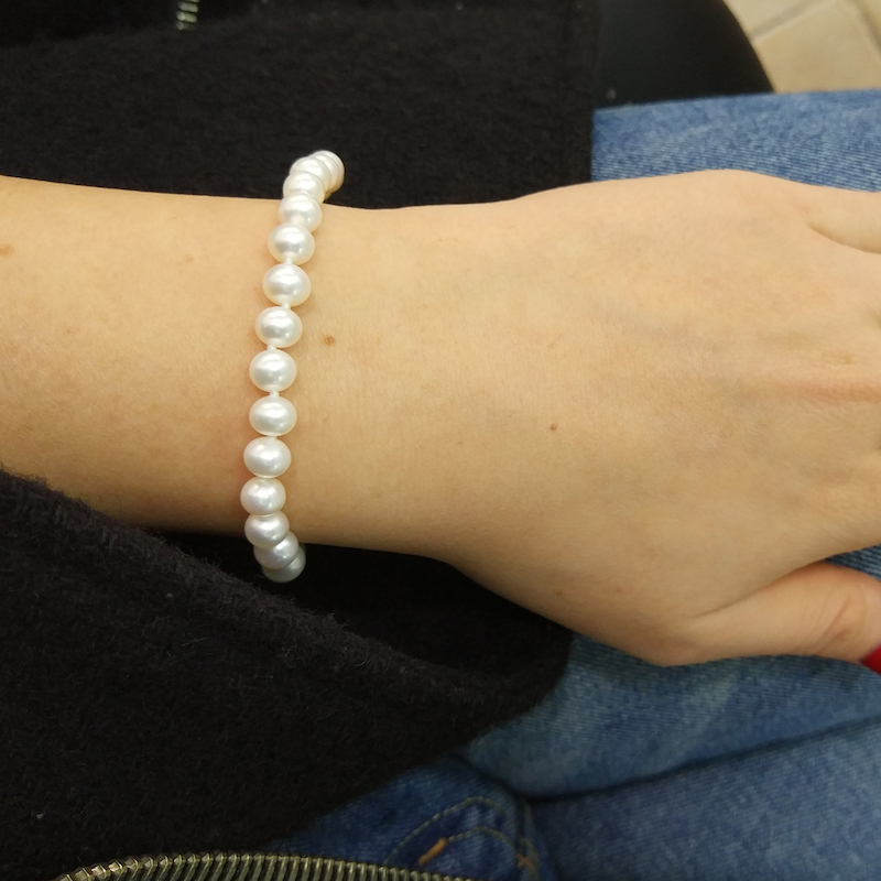 A silver pearl bracelet